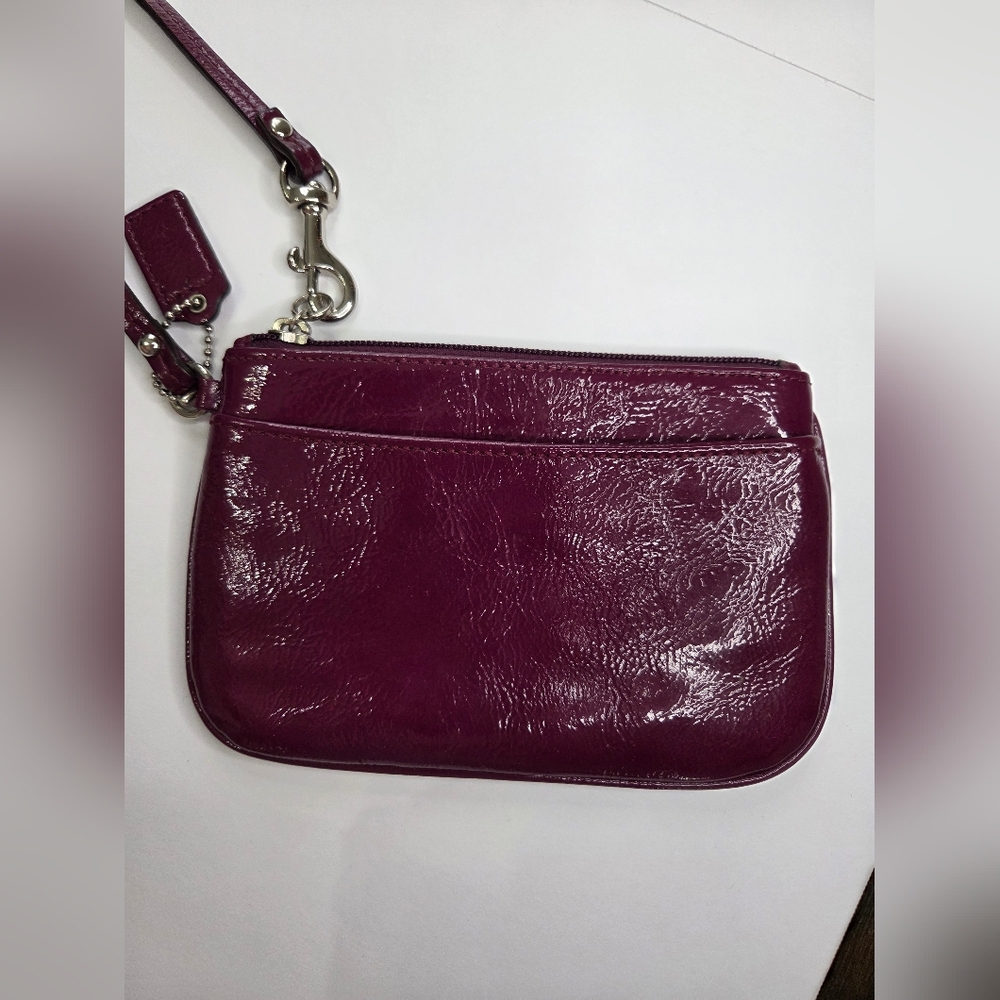 Free With Any Bundle 2+ More Items..Coach Wristlet - Picture 3 of 3